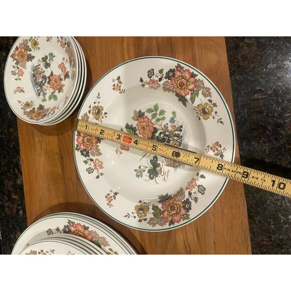 VINTAGE WEDGWOOD ENGLISH CHINA DINNERWARE - Picture 5 of 9